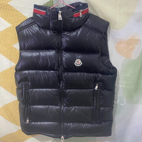 Moncler Black Puffer Vest - Distinctive Hood - Picture 7 of 14
